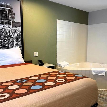 Super 8 By Wyndham Frankfort In Eksteriør bilde