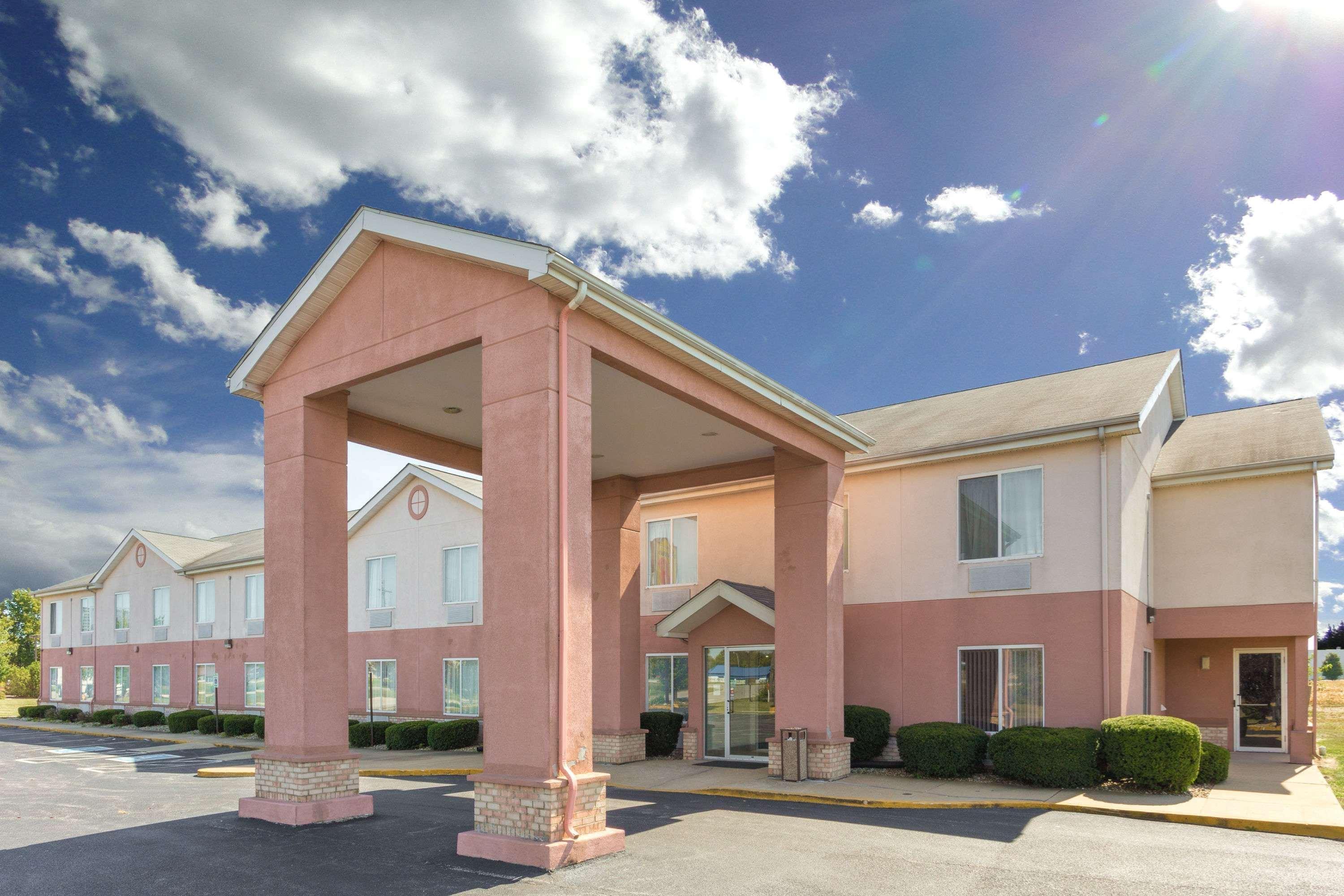 Super 8 By Wyndham Frankfort In Eksteriør bilde